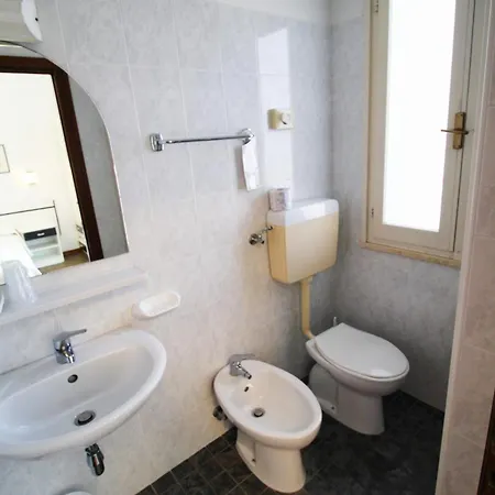 Hotel Manuela 3*