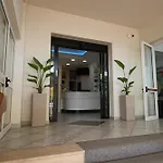 Manuela Hotel