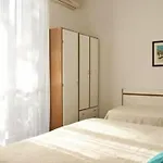 Manuela Hotel