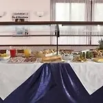 Manuela ホテル