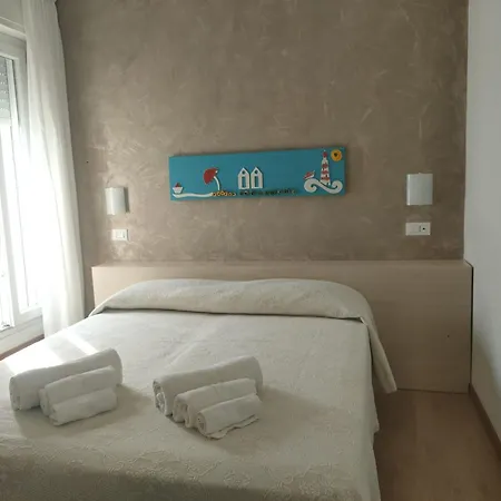 Ξενοδοχείο Manuela 3*