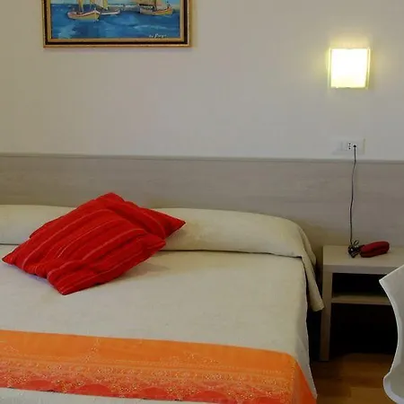 Manuela Ξενοδοχείο 3*