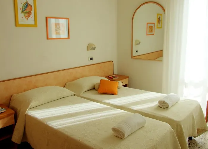 Manuela Hotel 3*