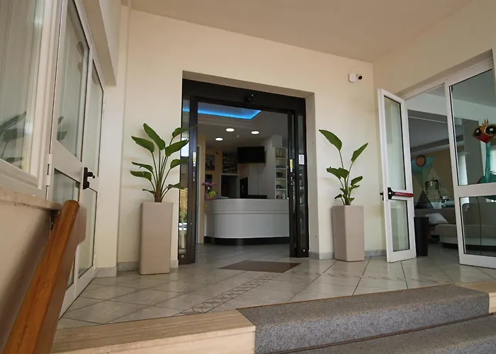 Manuela Hotel