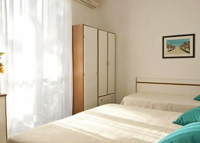 Manuela Hotel